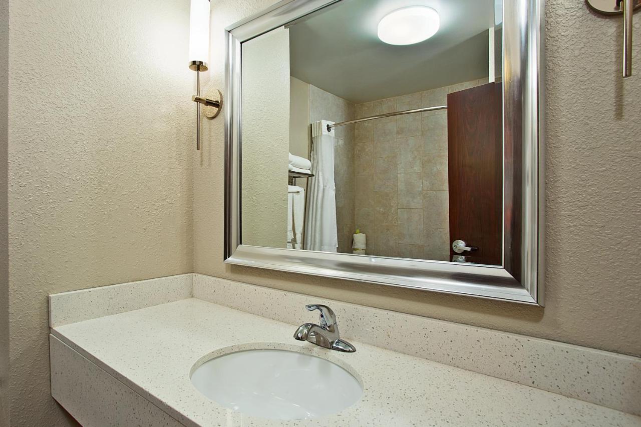 Holiday Inn Express & Suites Springfield By Ihg Exteriér fotografie